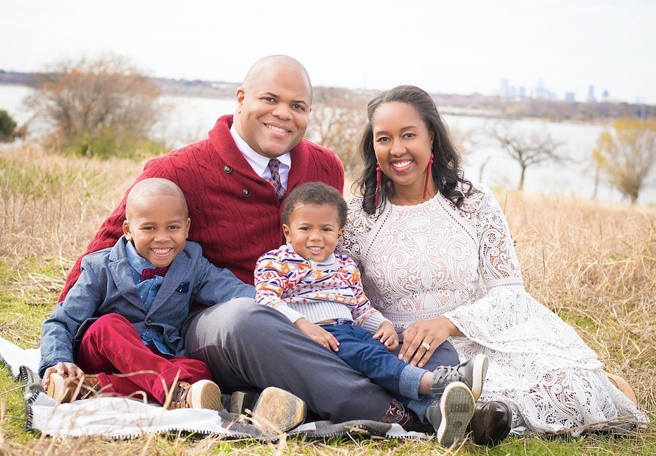Current Mayor Of Dallas Eric Johnson With Wife Nikki And Sons William And George